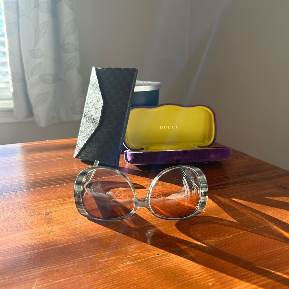 🕶️☀️Gucci Sunglasses w/Double Gucci Cases☀️🕶️